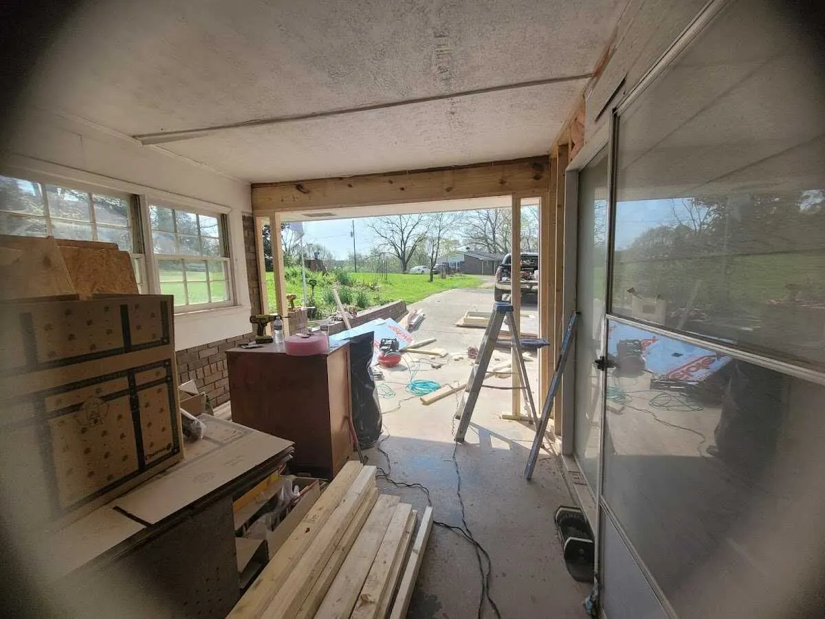 Air movers and dehumidifier for Drying & Dehumidification in Genoa